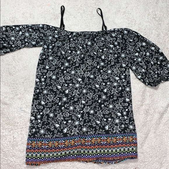 Dress off the shoulder - Picture 1 of 1